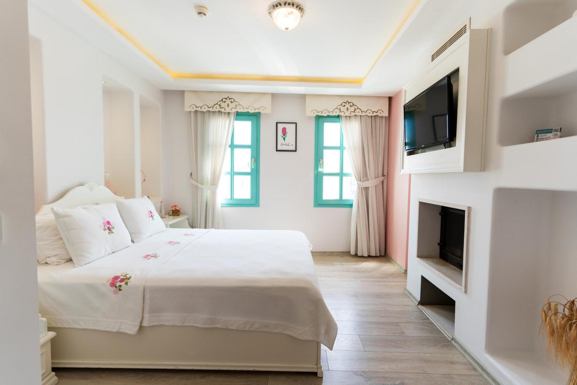 Sigacik Gardenya Buti̇K Otel Exterior photo