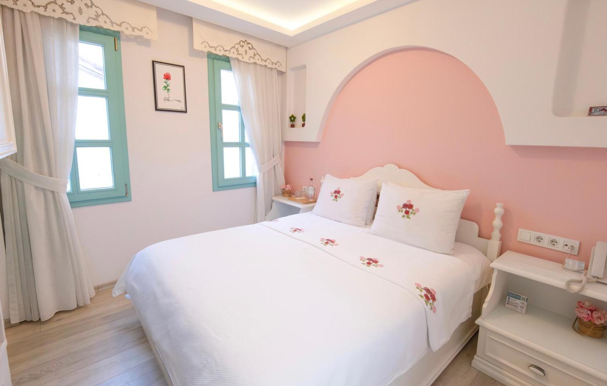 Sigacik Gardenya Buti̇K Otel Exterior photo